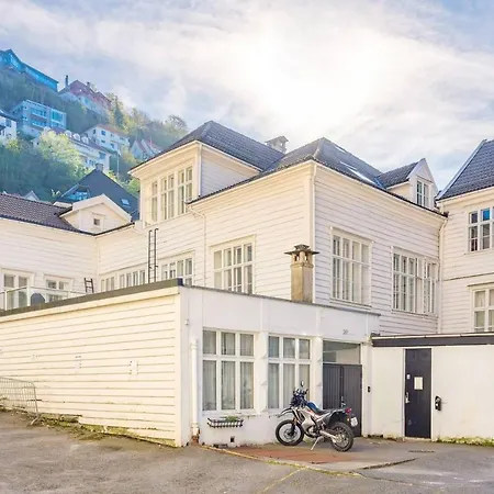 Private Large Double Next To Fish Market * 卑爾根